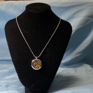 Aromatherapy Essential Oil Diffuser Necklace Cloud Pattern Silver Locket Pendant